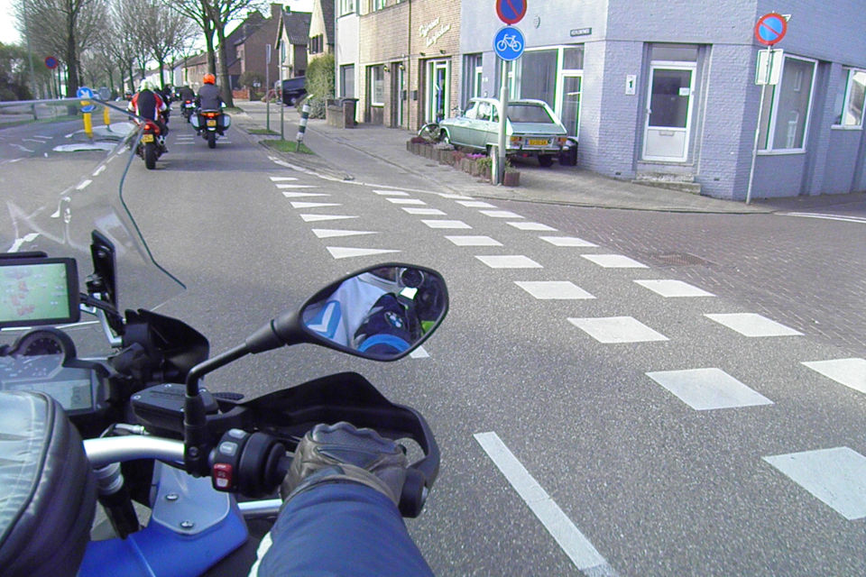 Motorrijbewijspoint Beverwijk theorie cursus online